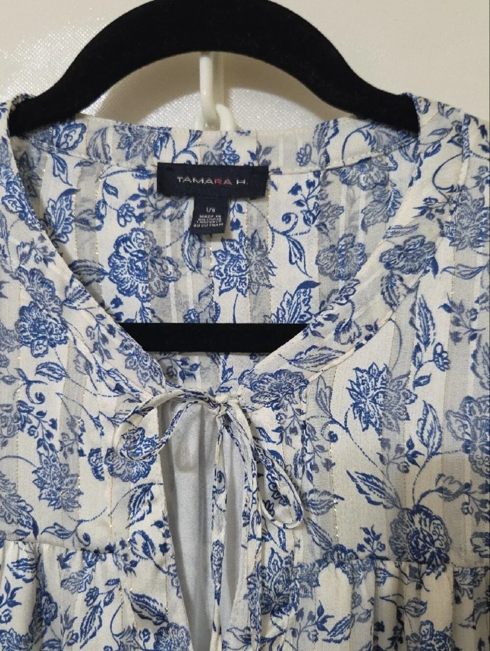 Tamara H White and Blue Floral Tie-Neck Polyester Long Sleeve Blouse - Size Lg - Picture 3 of 12